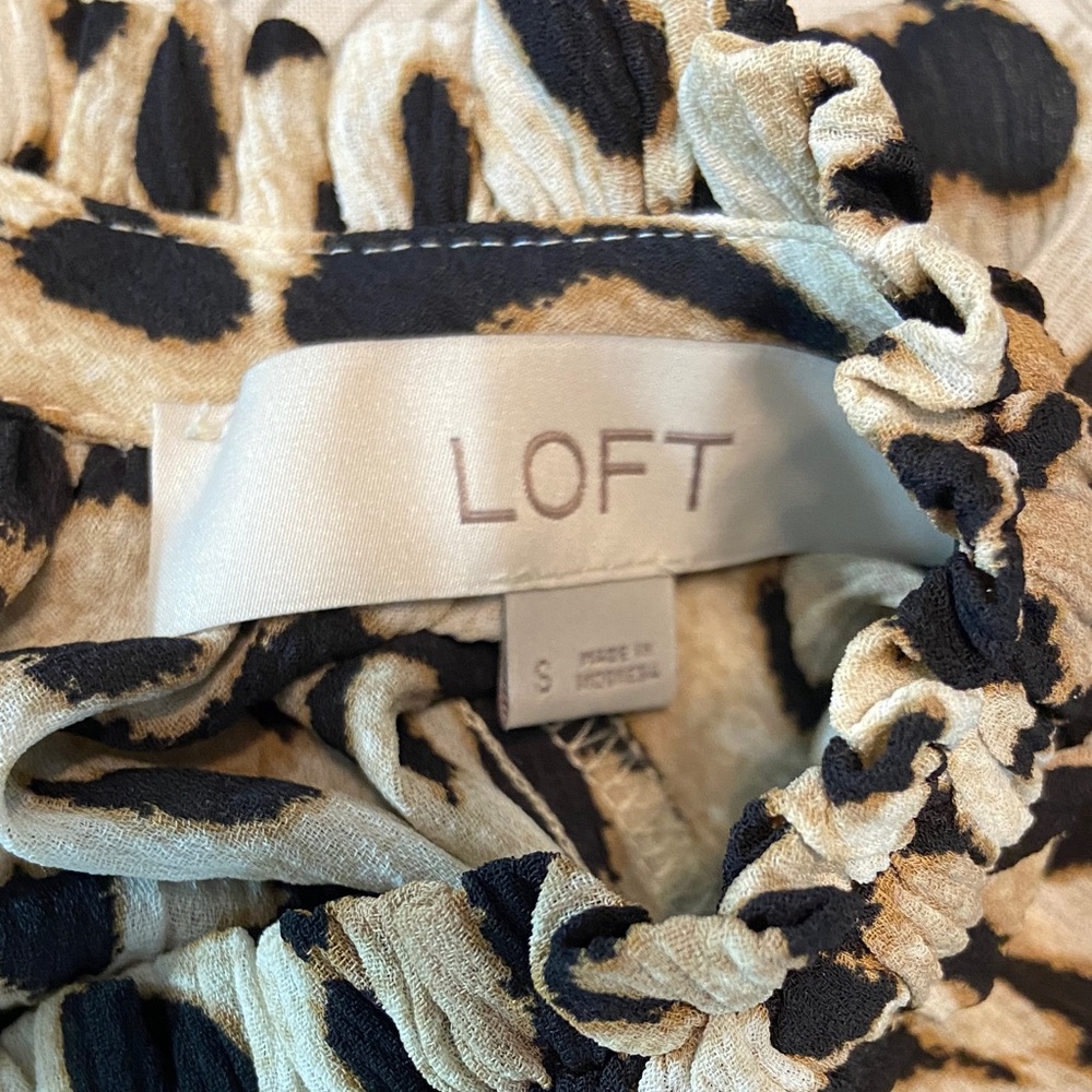 LOFT Leopard Cheetah Print Ruffle Bell Cuff Sleeve Blouse Top Shirt Small S - Picture 10 of 11